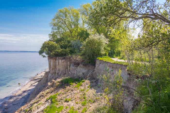 Blick auf die Abbruchkante der Steilküste