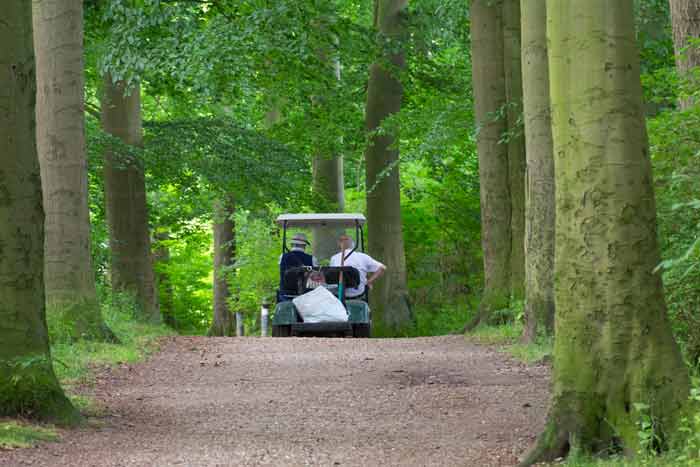 Steilufer-Wanderweg nahe dem Golfplatz